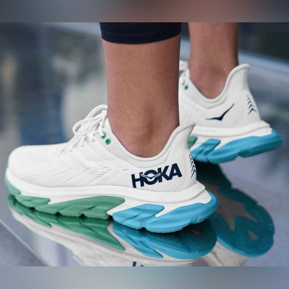 Hoka One Clifton Edge - Picture 2 of 8